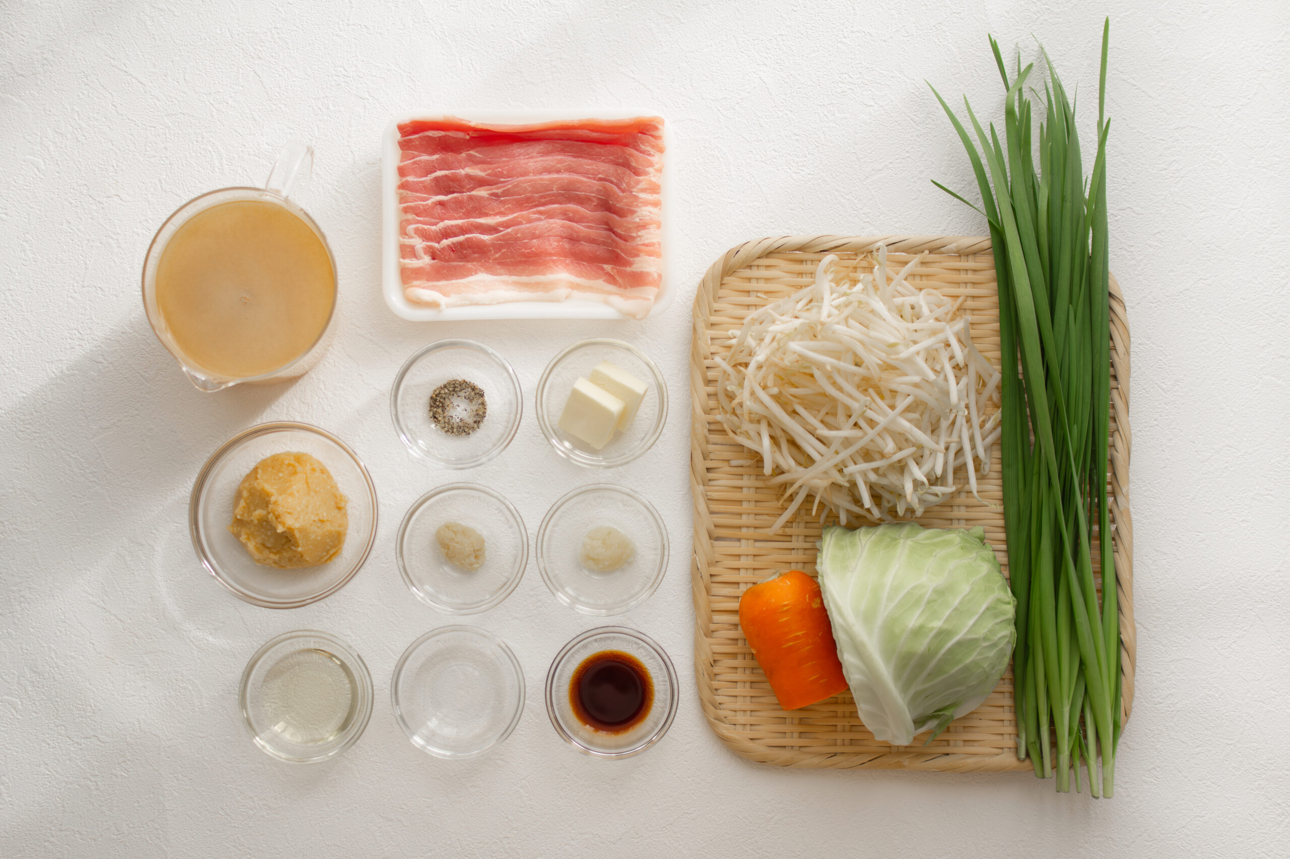 味噌バター鍋の材料