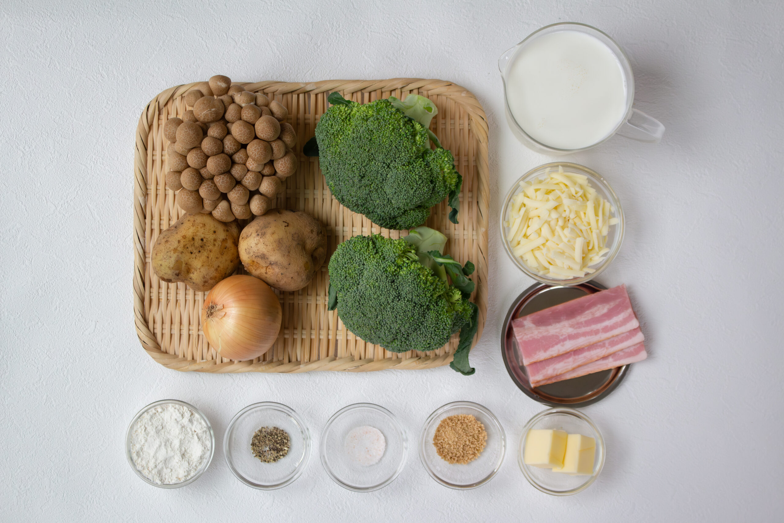 じゃがいもとブロッコリーのグラタンの材料