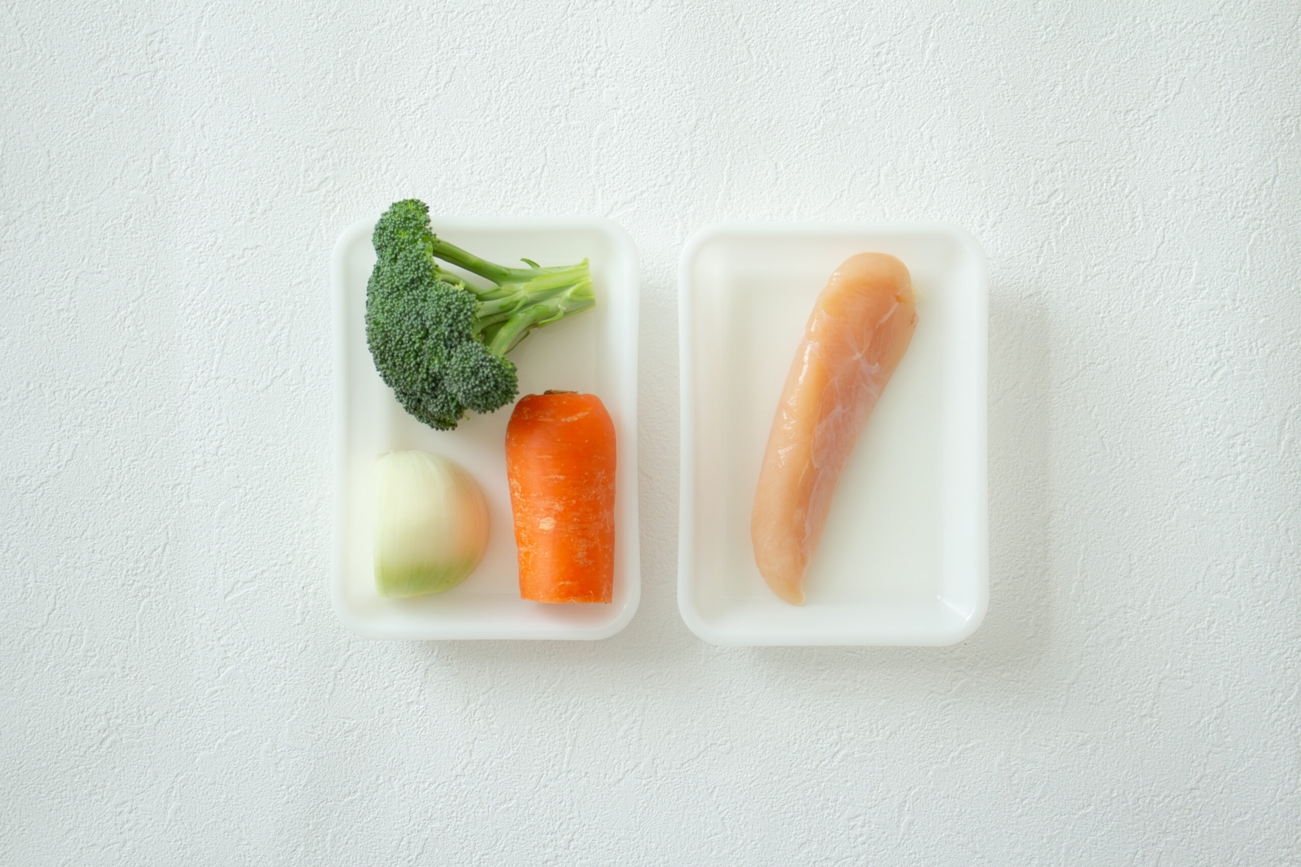 《離乳食》チキンと野菜の無水重ね煮（初期食：ゴックン期 5～6カ月）の材料